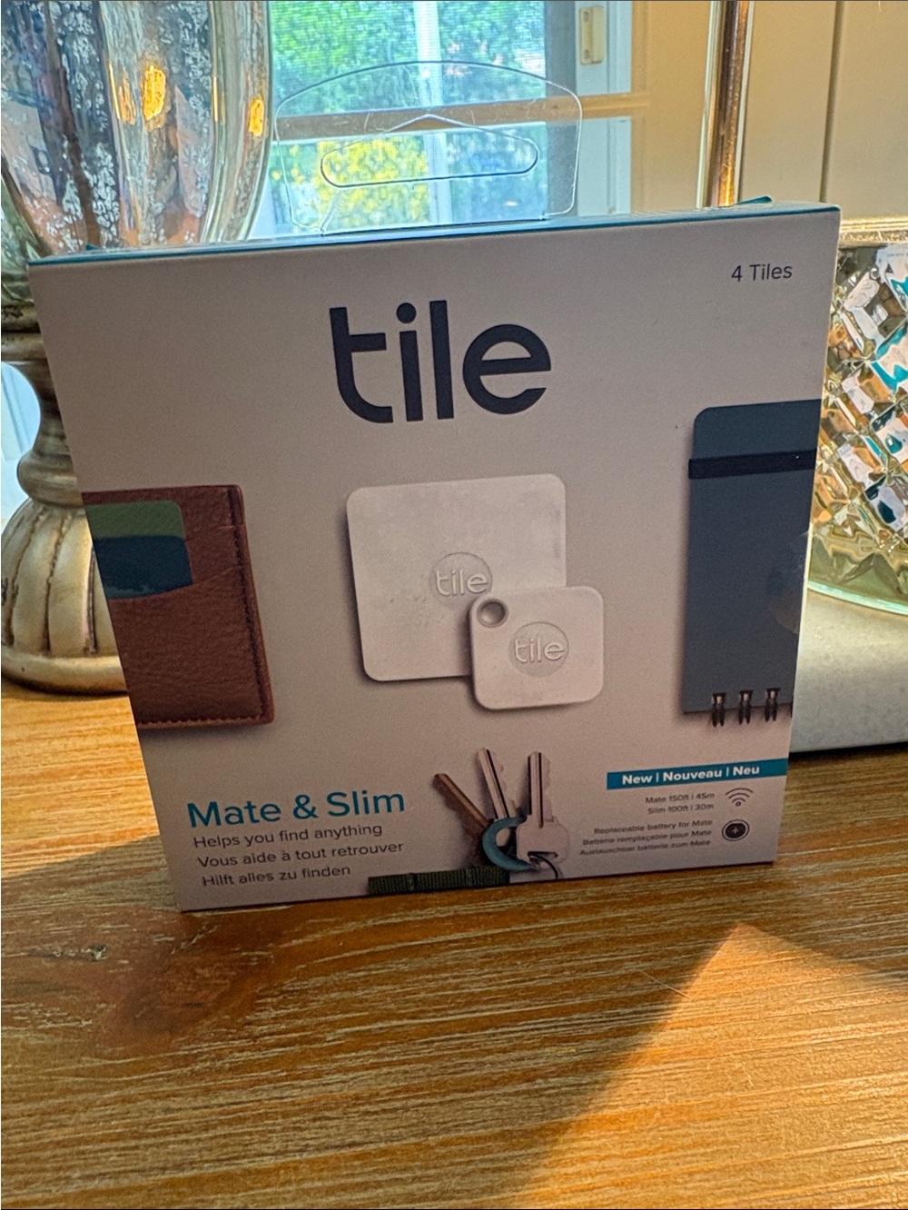 NIB - Mate & Slim Bluetooth Trackers (White) - 4 tiles
